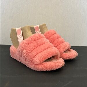 UGG Fluff Yeah Sandal Size 9 Coral Pink Red Fury Slipper Sheepskin Slide